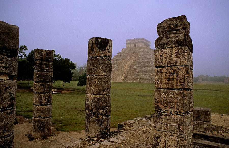 Mayan Photograph - Pyramid at Chichen Itza by Cliff Wassmann