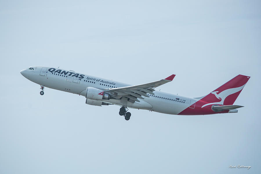 Qantas Airways Jet VH-EBG Airbus A330 Spirit Of Australia Honolulu International Airport Art Photograph by Reid Callaway