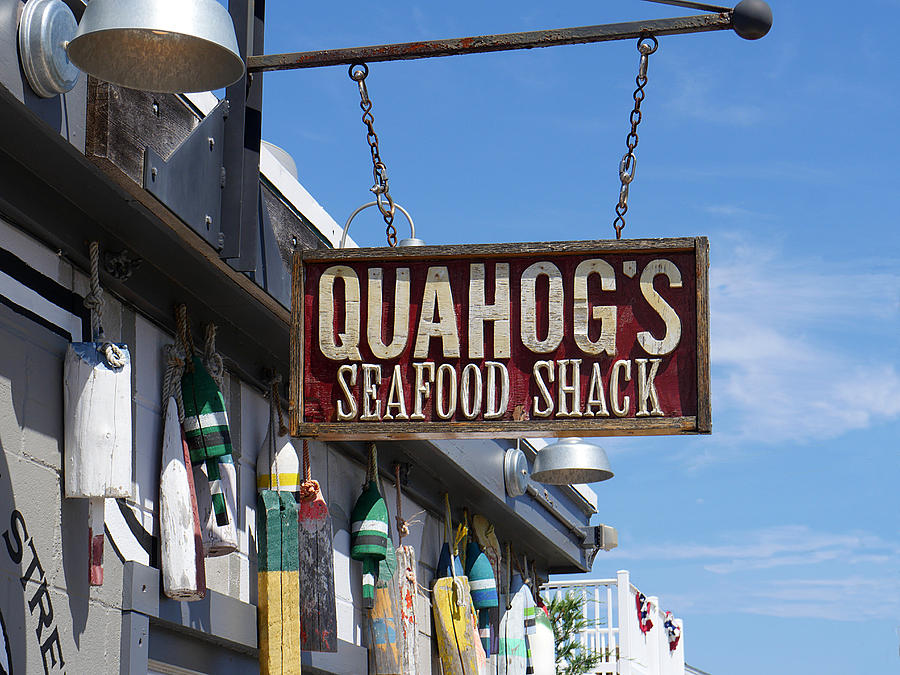 Quahogs Seafood Shack Photograph by Richard Reeve