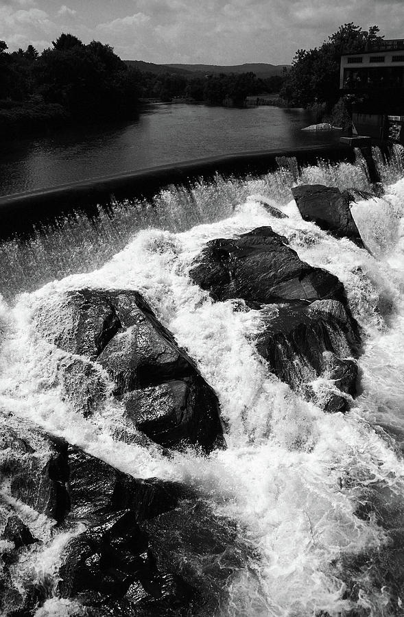 Quechee, Vermont - Falls 2 BW Photograph by Frank Romeo