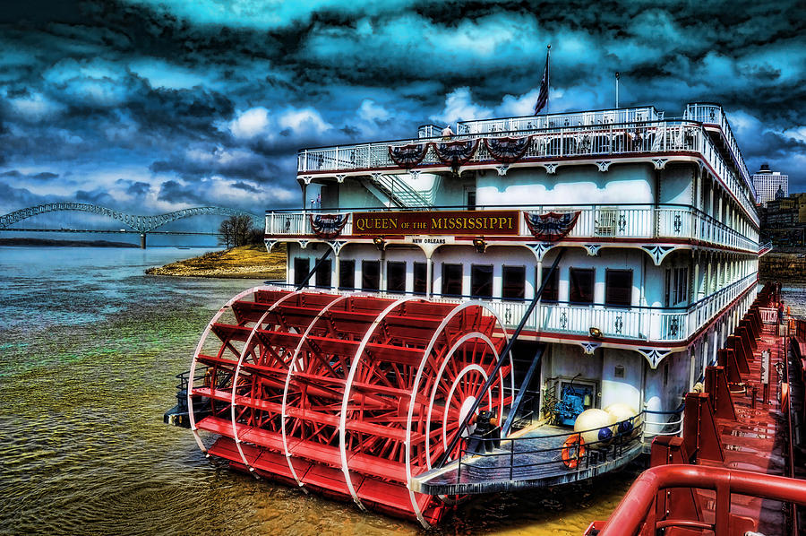 Queen of the Mississippi Photograph by Reese Lewis
