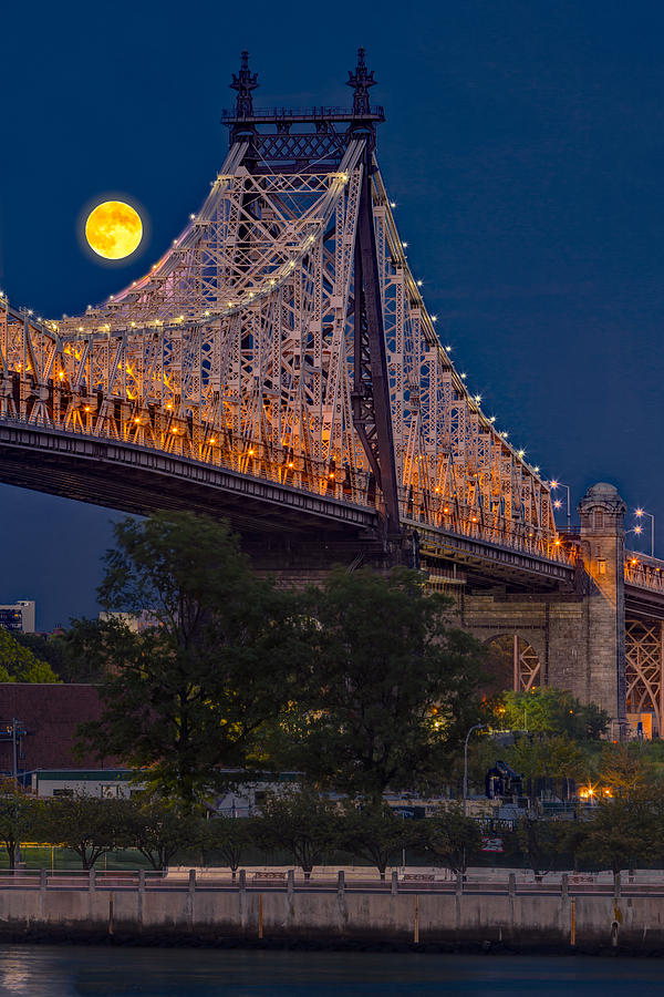 Queensboro 59 Street Bridge Full Moon Photograph by Susan Candelario