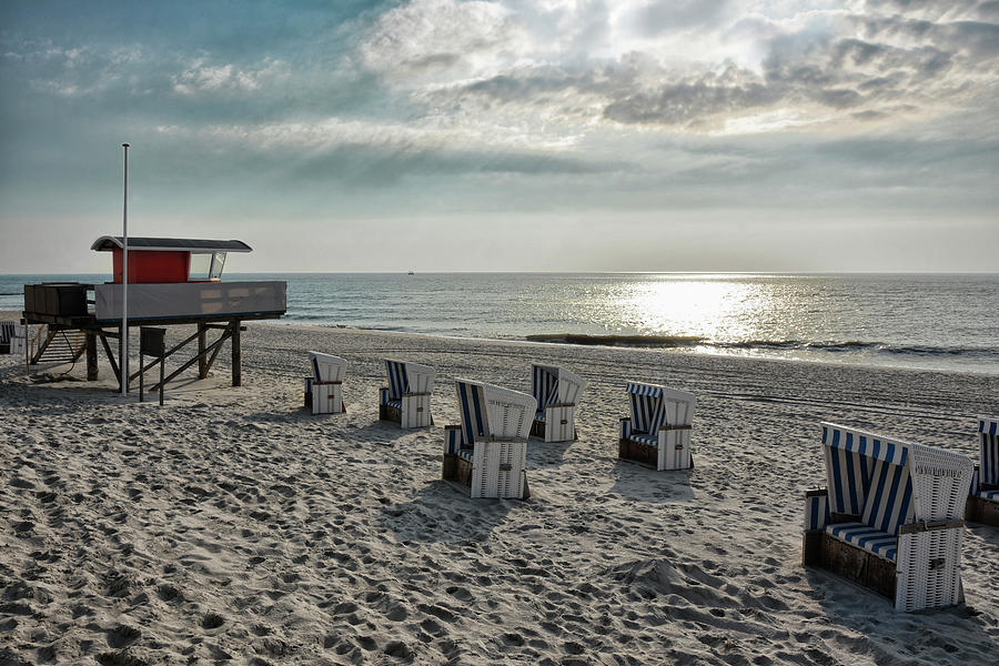 Quitting time at the beach Photograph by Joachim G Pinkawa