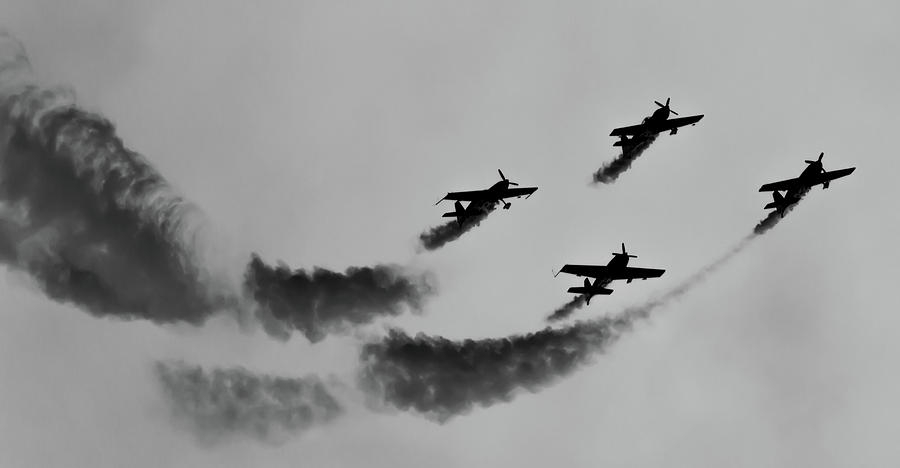 RAF Scampton 2017 - Global Stars Loop Black and White Photograph by Scott Lyons
