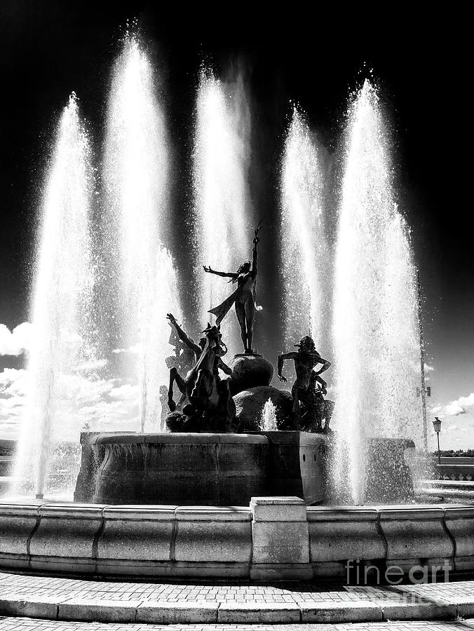 Raices Fountain San Juan Photograph by John Rizzuto