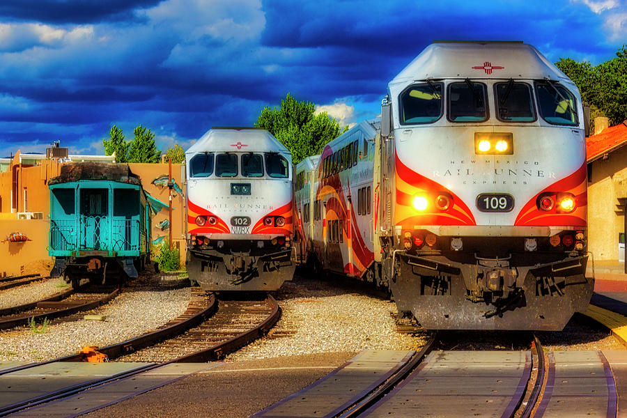 Rail Runner Express Photograph by Garry Gay