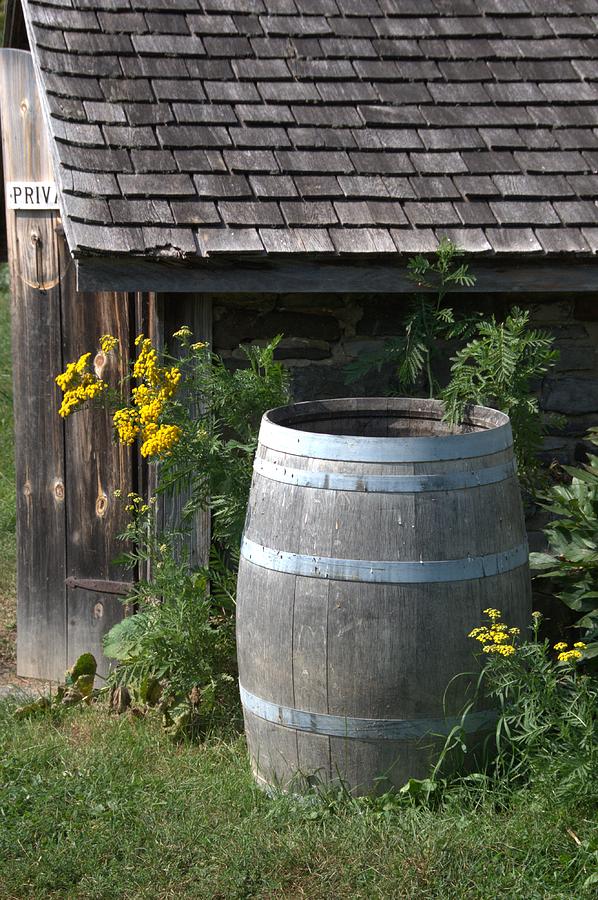 Rain Barrel Photograph by Valerie Kirkwood - Fine Art America