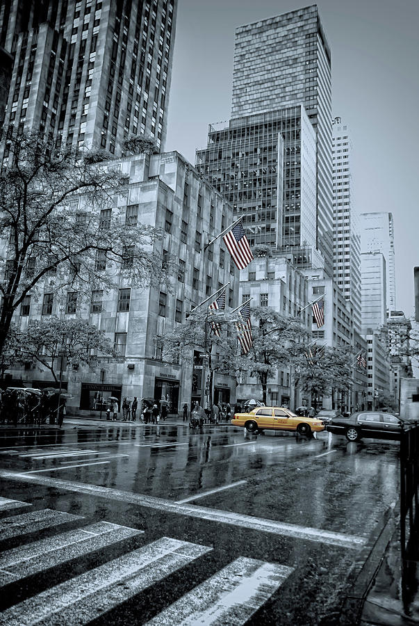 rainy 5th Ave Photograph by Joachim G Pinkawa