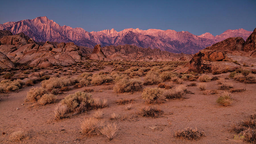 Range Of Light by Stuart Gordon Range Of Light by Stuart Gordon