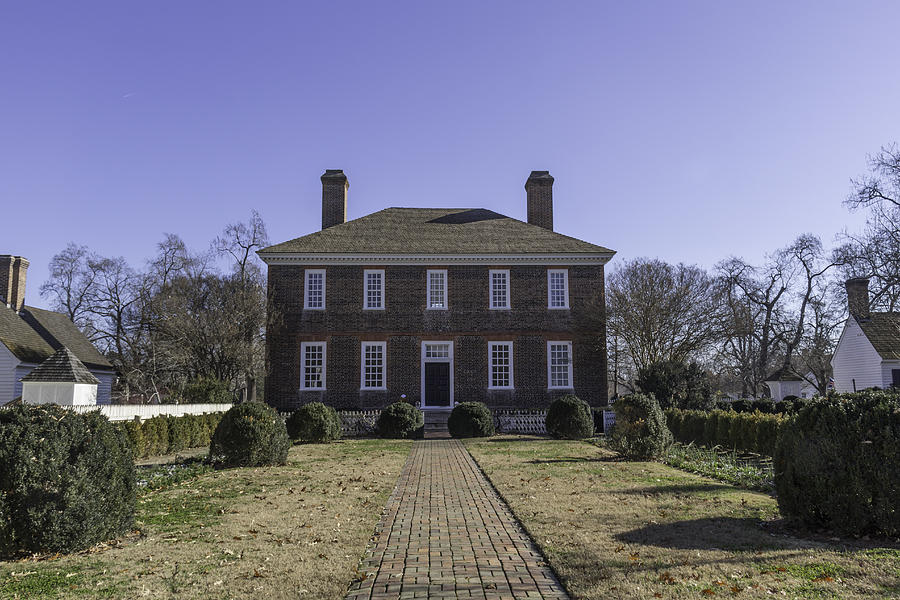 Christmas Photograph - Rear View George Wythe House and Garden by Teresa Mucha