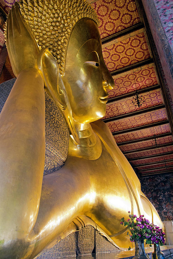 Reclining Buddha of Wat Pho Photograph by David Freuthal