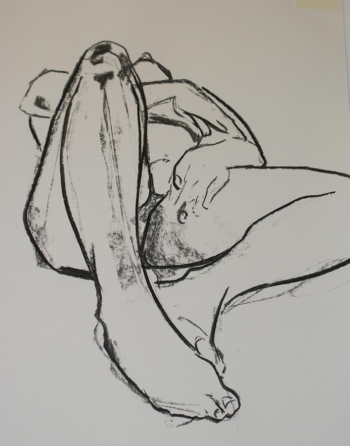 Nude Drawing - Reclining figure by Joanne Claxton