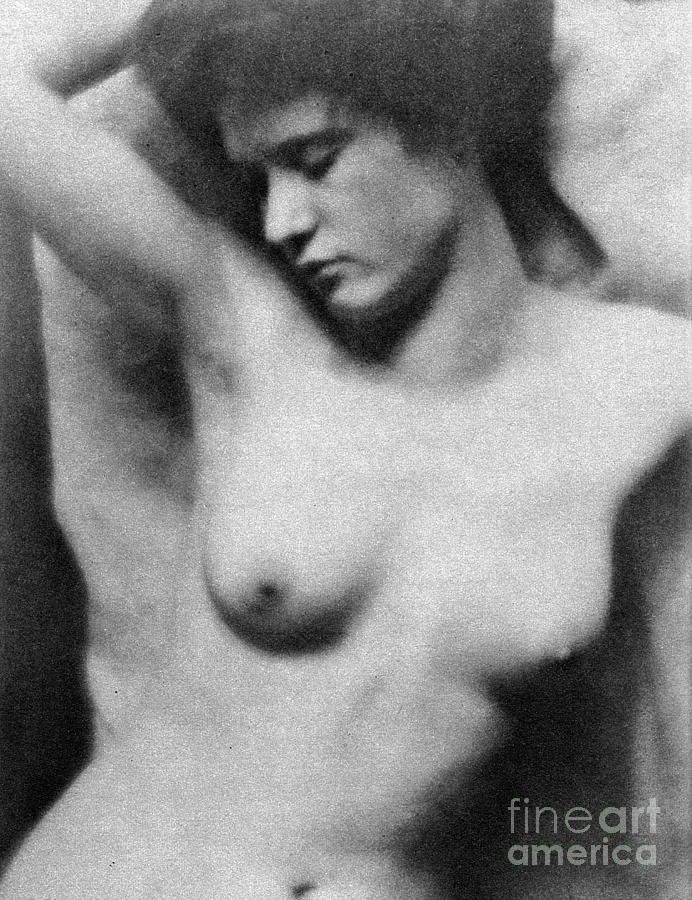 RECLINING NUDE, c1910 Photograph by Granger