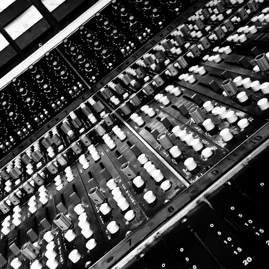 Recording Console by Treble Stigen Recording Console by Treble Stigen