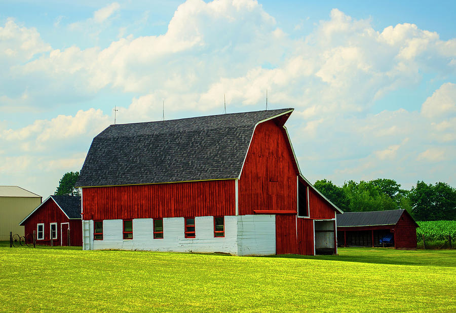 Red and White Barn Crivitz Wisconsin Photograph by Deborah Smolinske ...