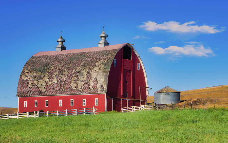 Red Barn Photograph by Jerry Fornarotto