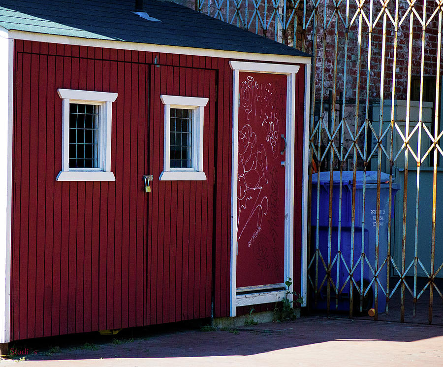 Red Barn Photograph By Zavia Bishop