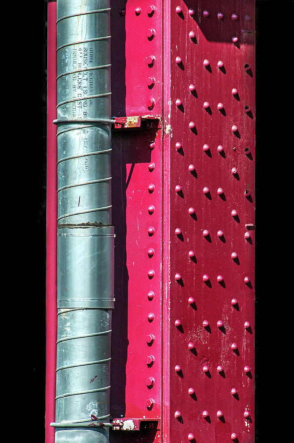 Red Beam Roosevelt Island Bridge Photograph by Xavier Cardell