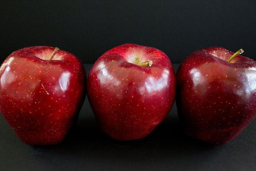 Apple Photograph - Red Delicious by Jeff Roney