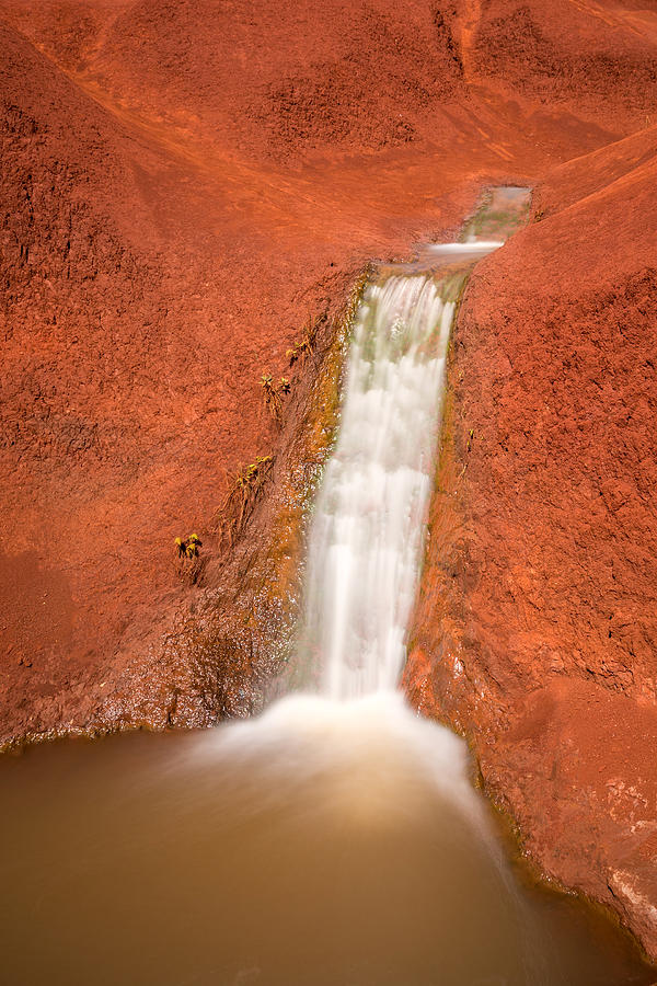 Red Dirt Waterfall Photograph by Pierre Leclerc Photography
