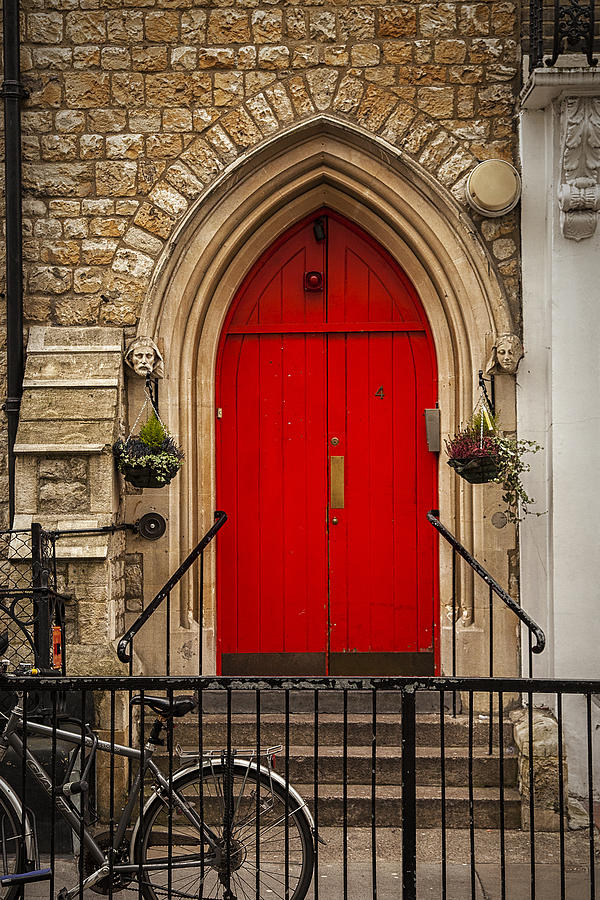 Red Door in London Photograph by Andrew Soundarajan
