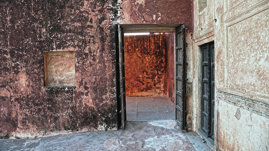 Red doorway at Jaigarh fort, Jaipur 2007 by Chris Honeyman Red doorway at Jaigarh fort, Jaipur 2007 by Chris Honeyman