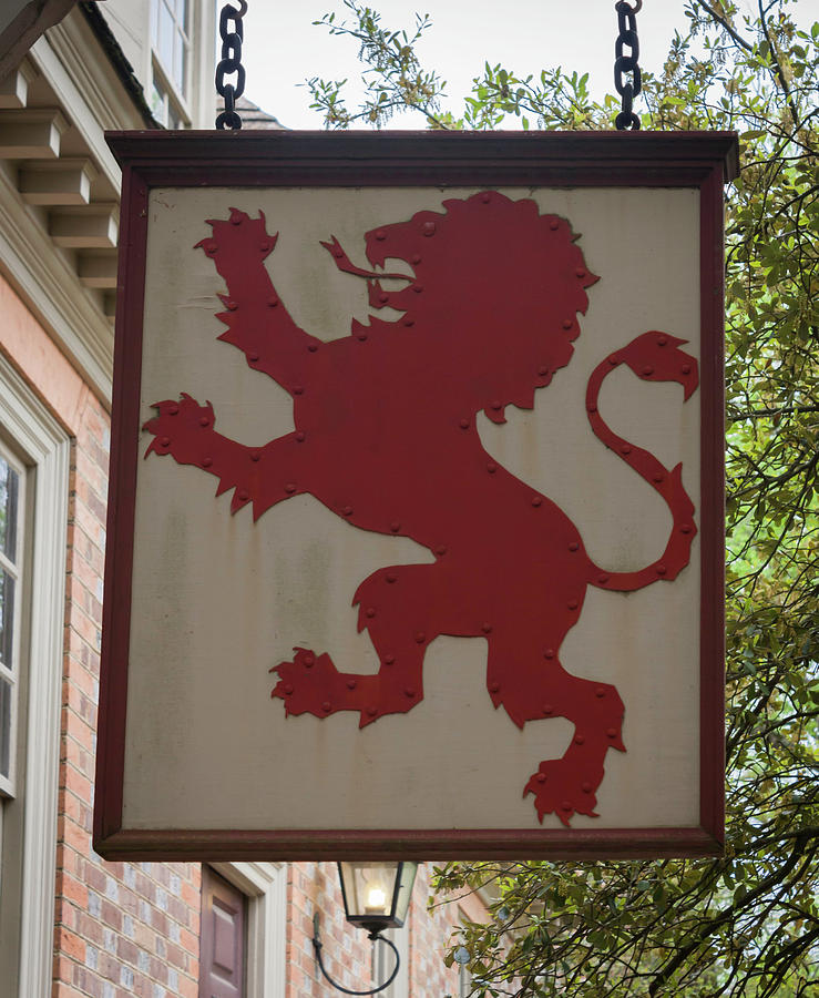 Red Lion Inn Sign Photograph by Teresa Mucha