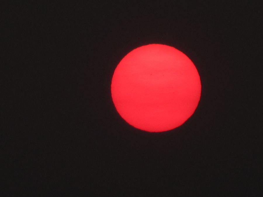 Red Setting Photograph