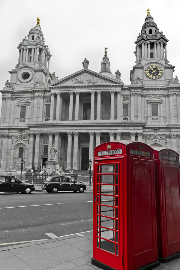 Red telephone boxes in London Photograph by Gary Eason
