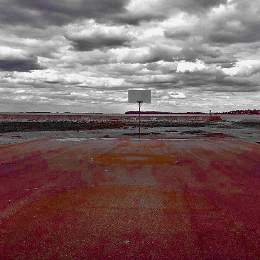 Basketball Photograph - Red Wedding Hoop
.
.
.
.
.
#got by Hoopitecture Berd