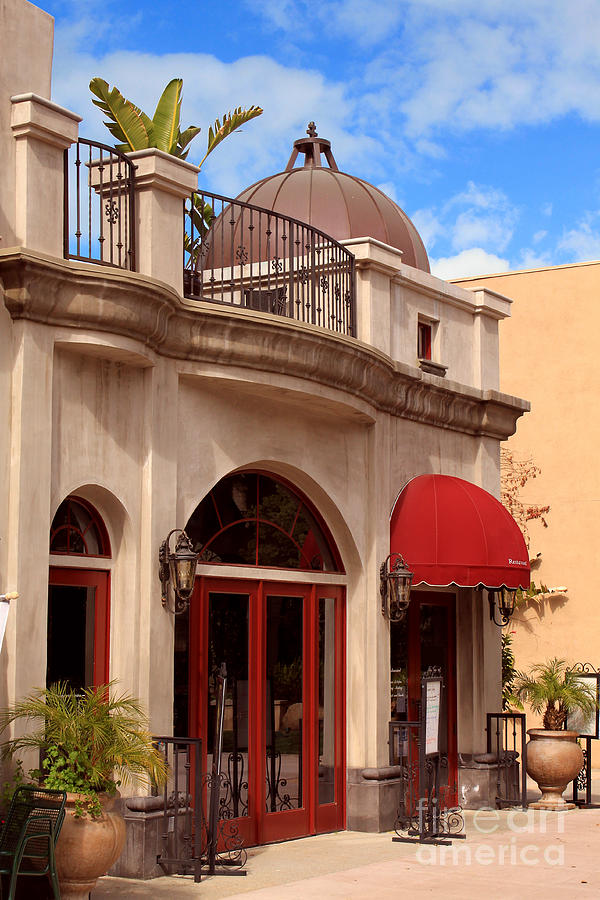 Restaurant in the Plaza Photograph by James Eddy