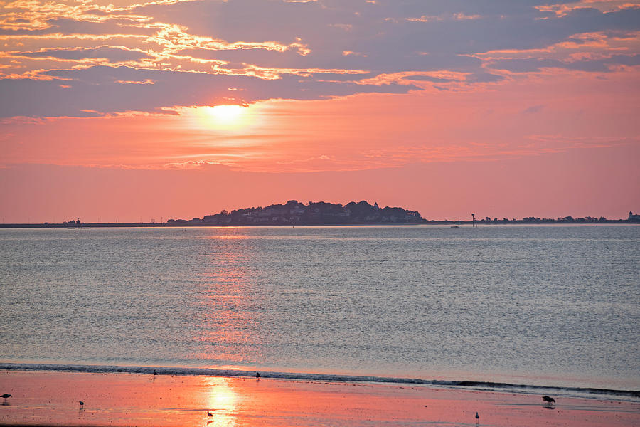 Revere Beach Sunrise Revere MA Looking Towards Nahant Photograph by Toby McGuire