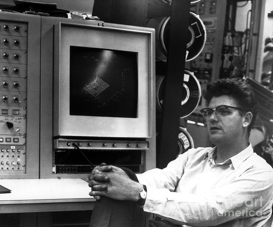 Richard E. Taylor, Canadian Physicist Photograph by Science Source