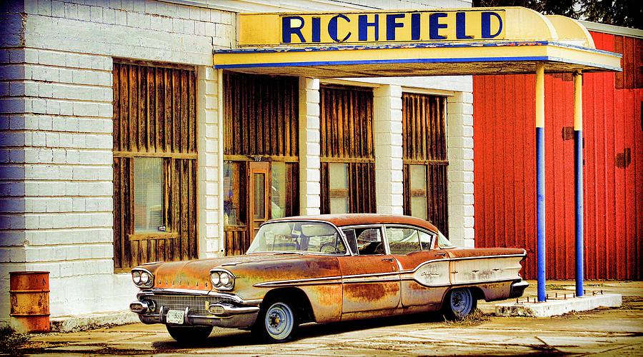 Richfield Gas Photograph by Steve McKinzie