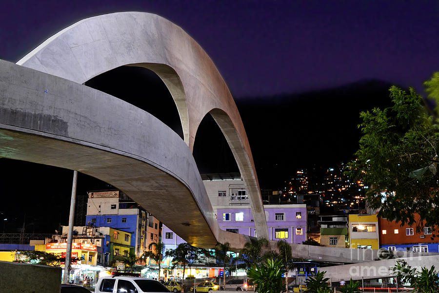 Rio de Janeiro - Passarela da Rocinha Photograph by Carlos Alkmin