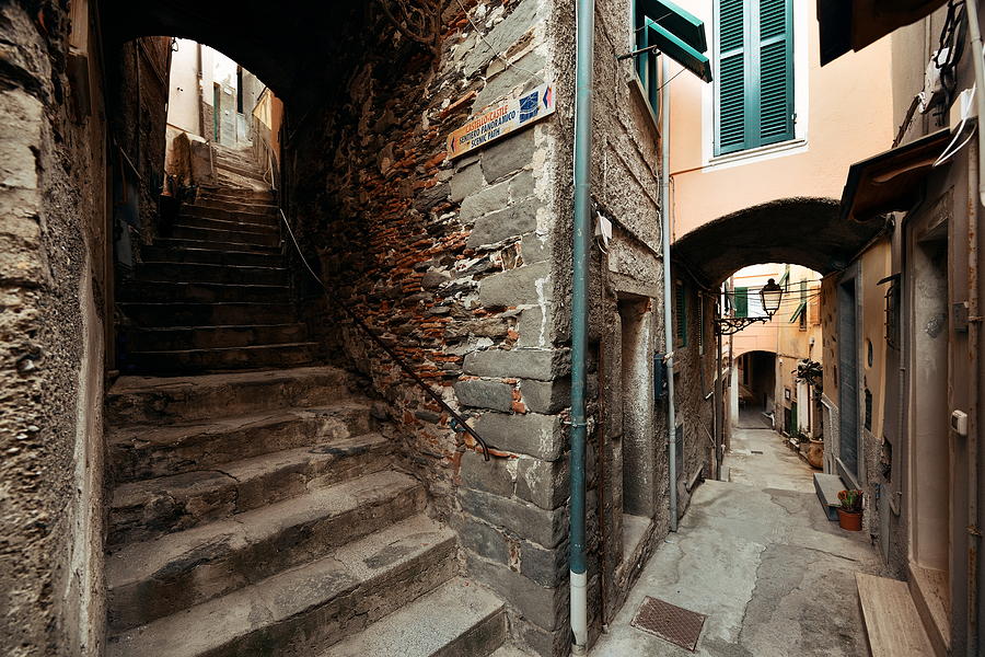 Riomaggiore alley  Photograph by Songquan Deng