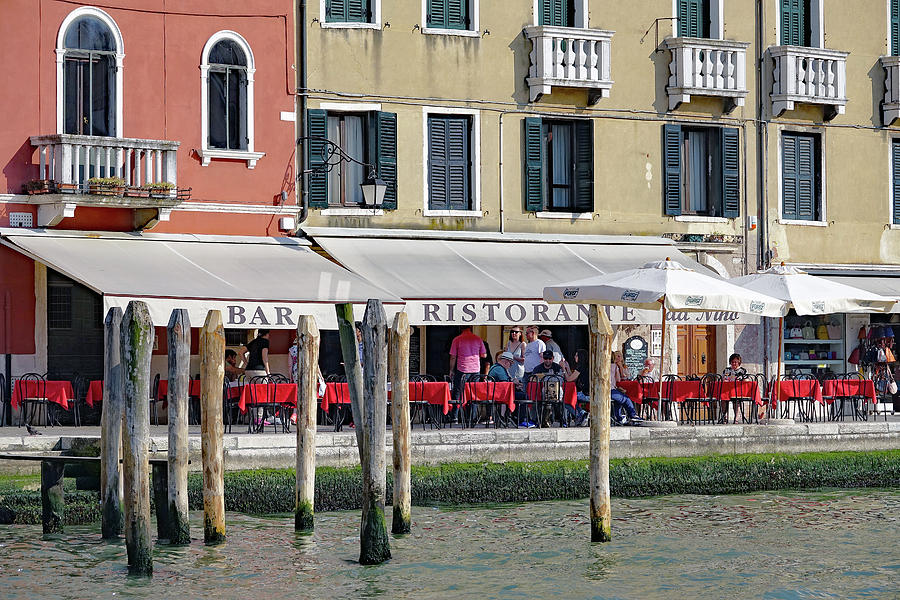Ristorante da Nina In Venice, Italy Photograph by Rick Rosenshein