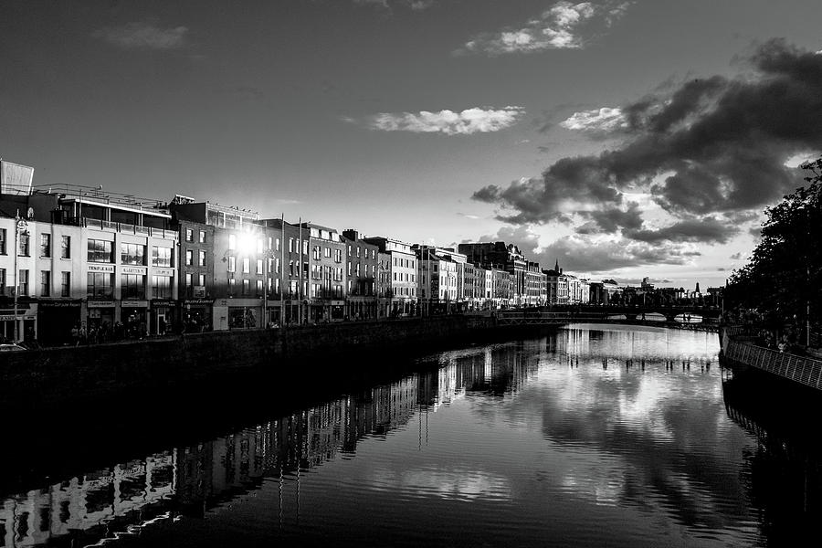 Black And White Photograph - River Liffey by Jose Maciel