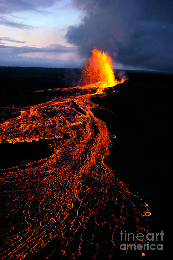 Hawaii Volcanoes National Park Photograph - River Of Lava by Joe Carini - Printscapes