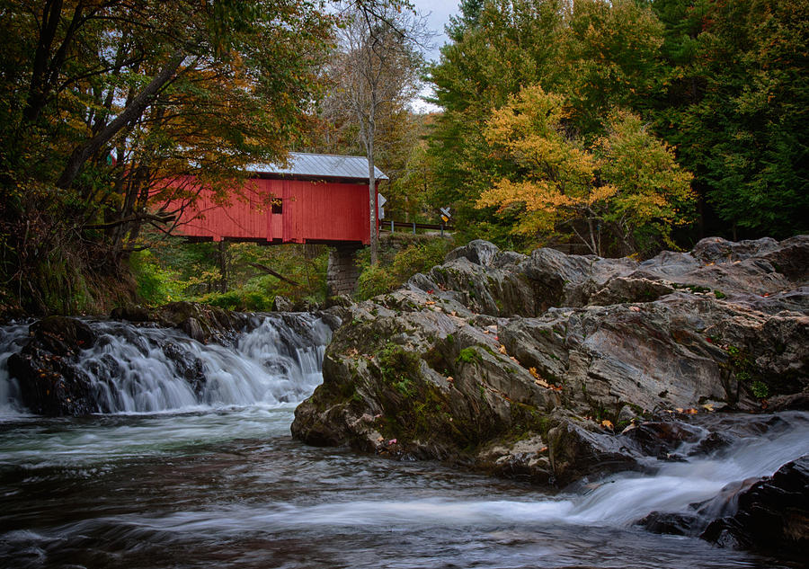 River Runs Under The Slaughthouse Covered Bridge Photograph