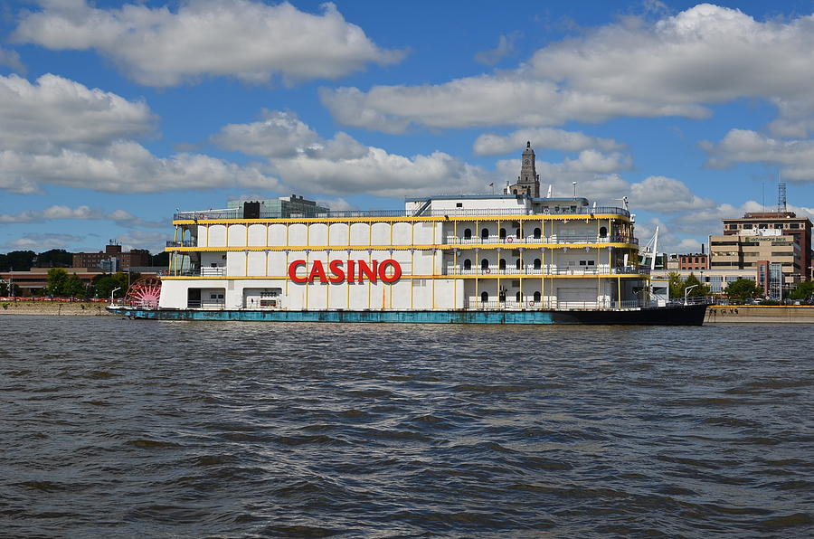 riverboat casino near me