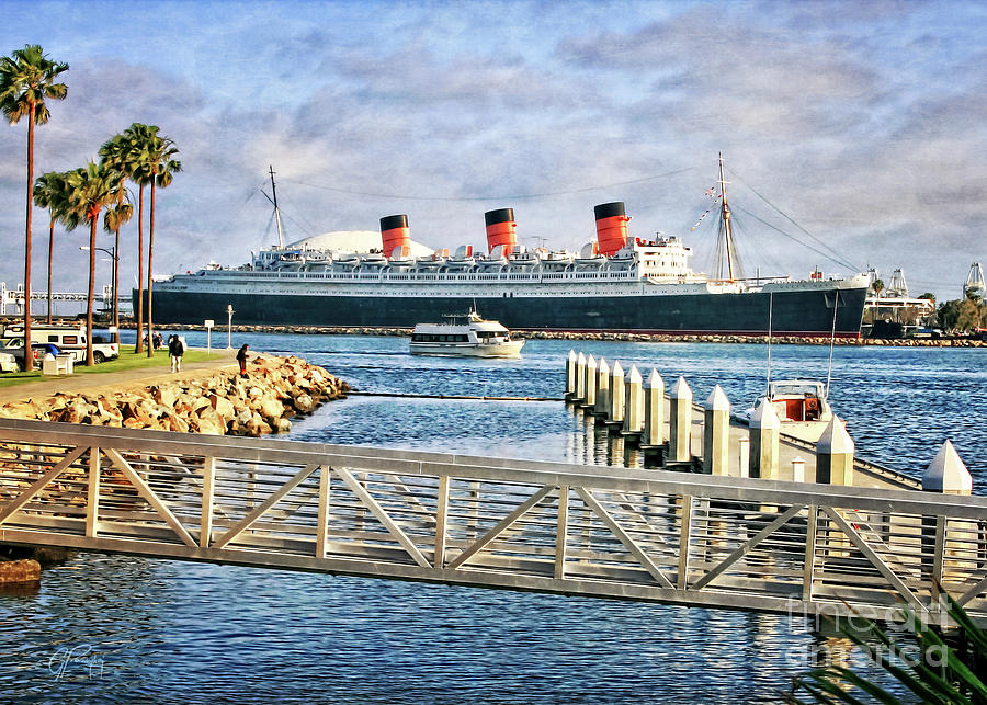 RMS Queen Mary Photograph by Gabriele Pomykaj