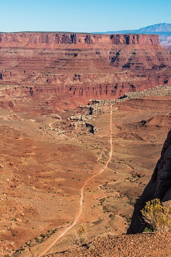 Road thru Canyon Lands Photograph by Paul Freidlund