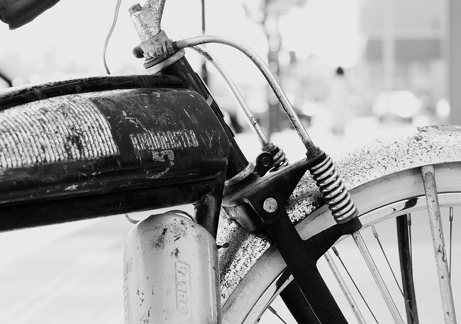 white roadmaster bike