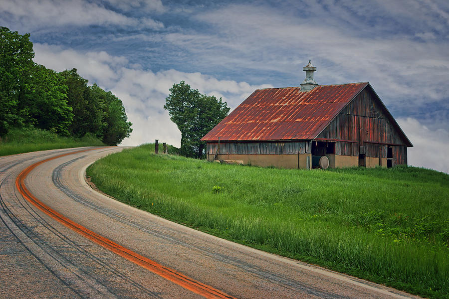 Architecture Photograph - Roadside - Barn - Missouri by Nikolyn McDonald