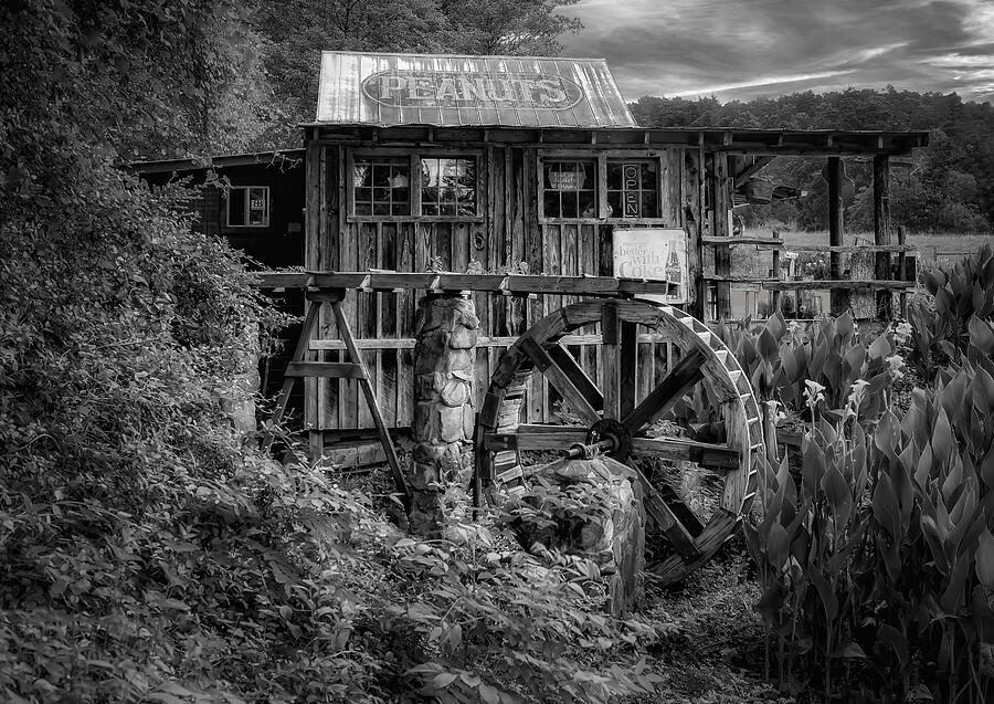 Roadside Peanut Stand In Georgia - 4 Photograph by Frank J Benz - Pixels