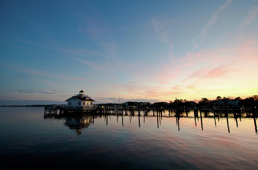 Roanoke Marshes Lighthouse At Dusk Photograph by David Sutton