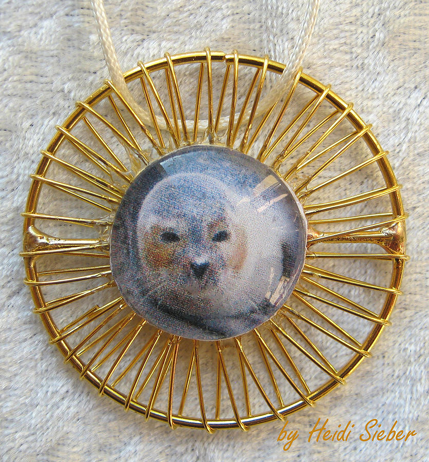 Robby - the seal Jewelry by Heidi Sieber