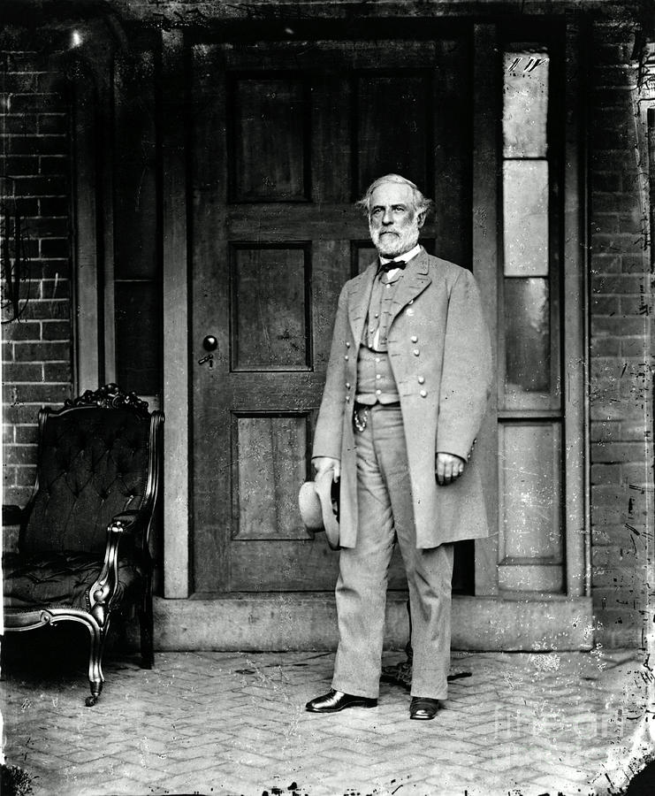 Robert E. Lee In Richmond, Virginia Photograph by Photo Researchers