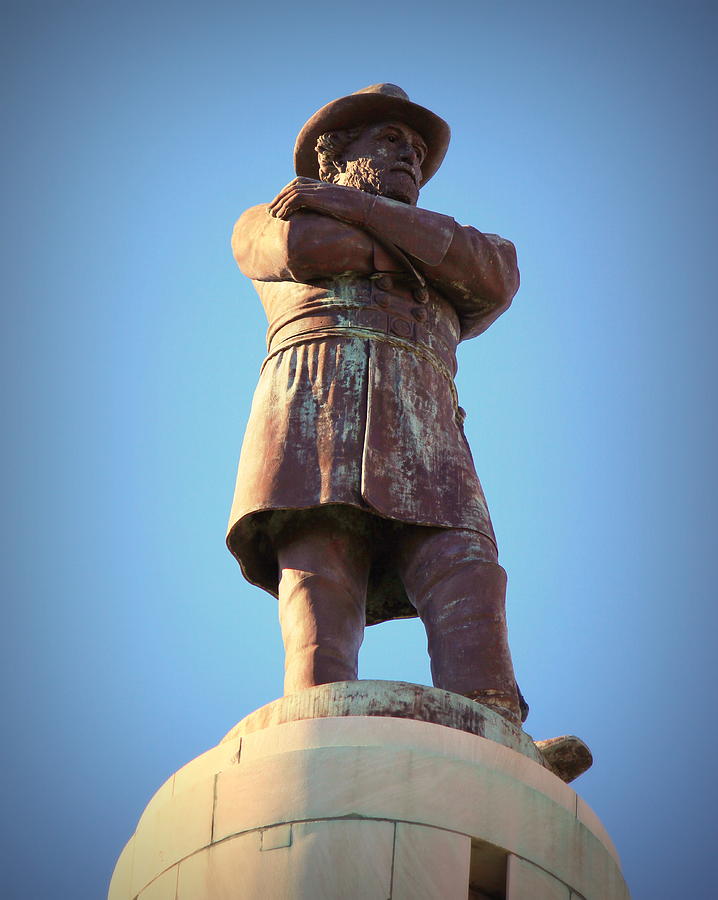 Robert E Lee Statue Photograph by Beth Vincent